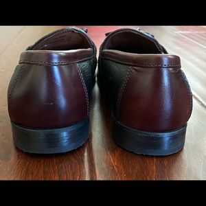 Seldom worn Johnston  & Murphy fashion shoes